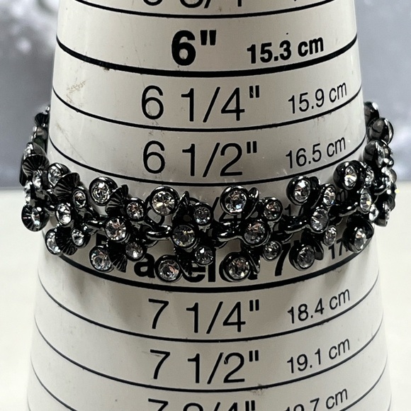 GIVENCHY gunmetal tone/crystal rhinestone bracelet - Picture 8 of 8